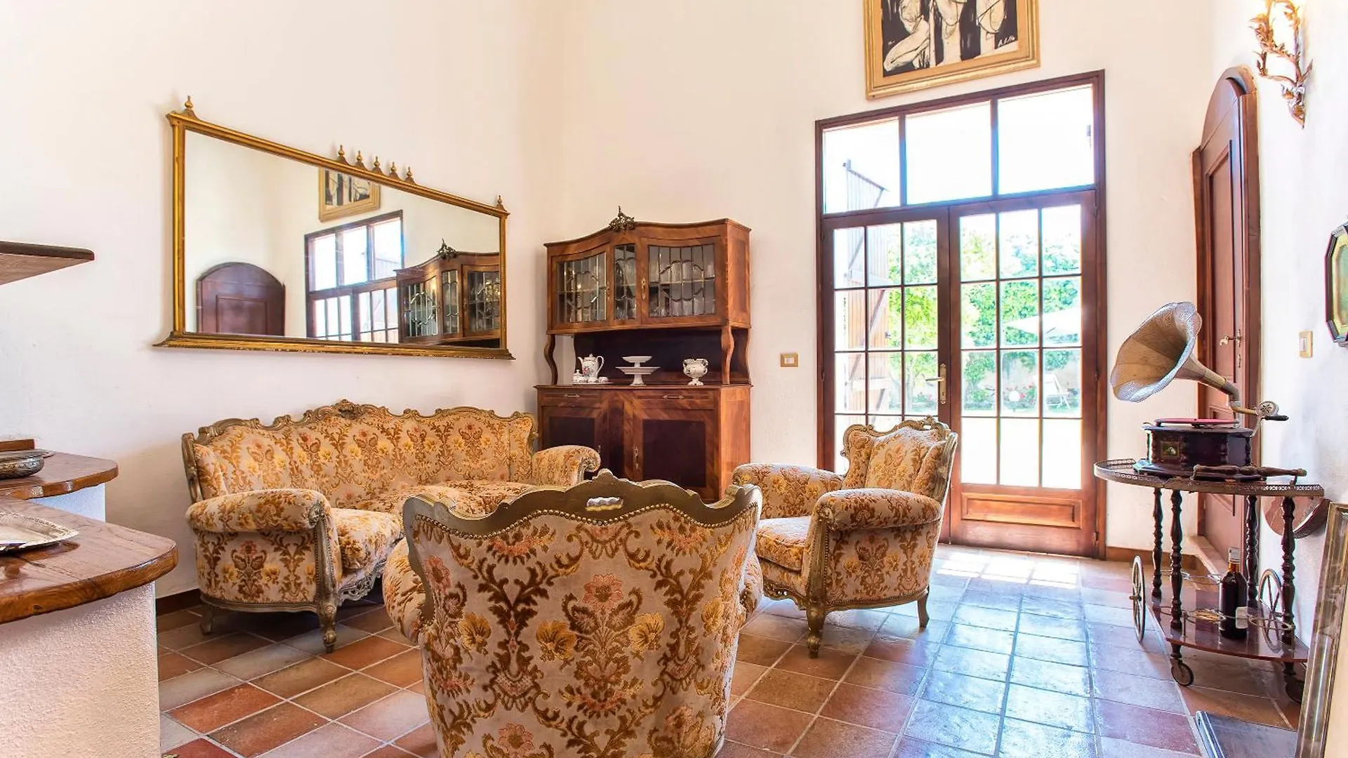빌라 Restored Historic Mansion Paterno With Exclusive Pool, Wifi And Ac For 20 People 알게로