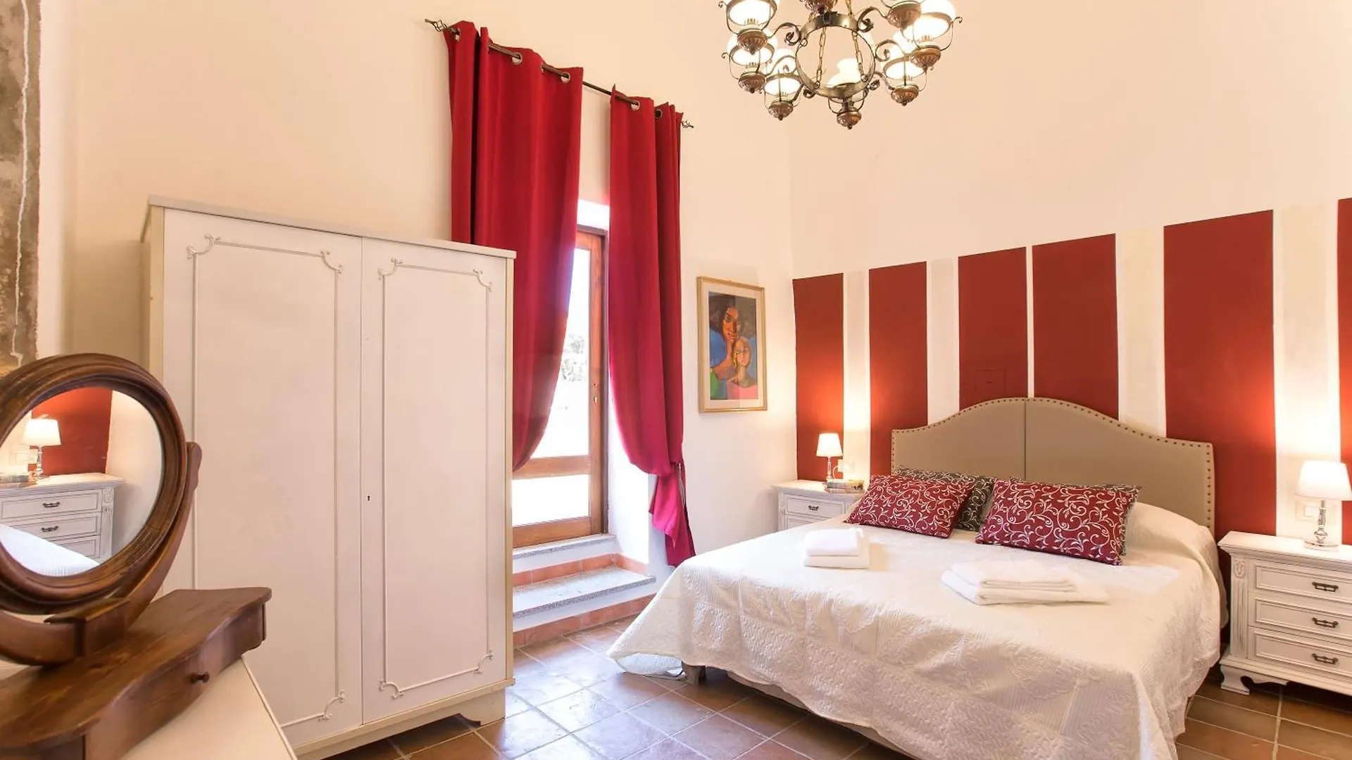 Restored Historic Mansion Paterno With Exclusive Pool, Wifi And Ac For 20 People 알게로 빌라