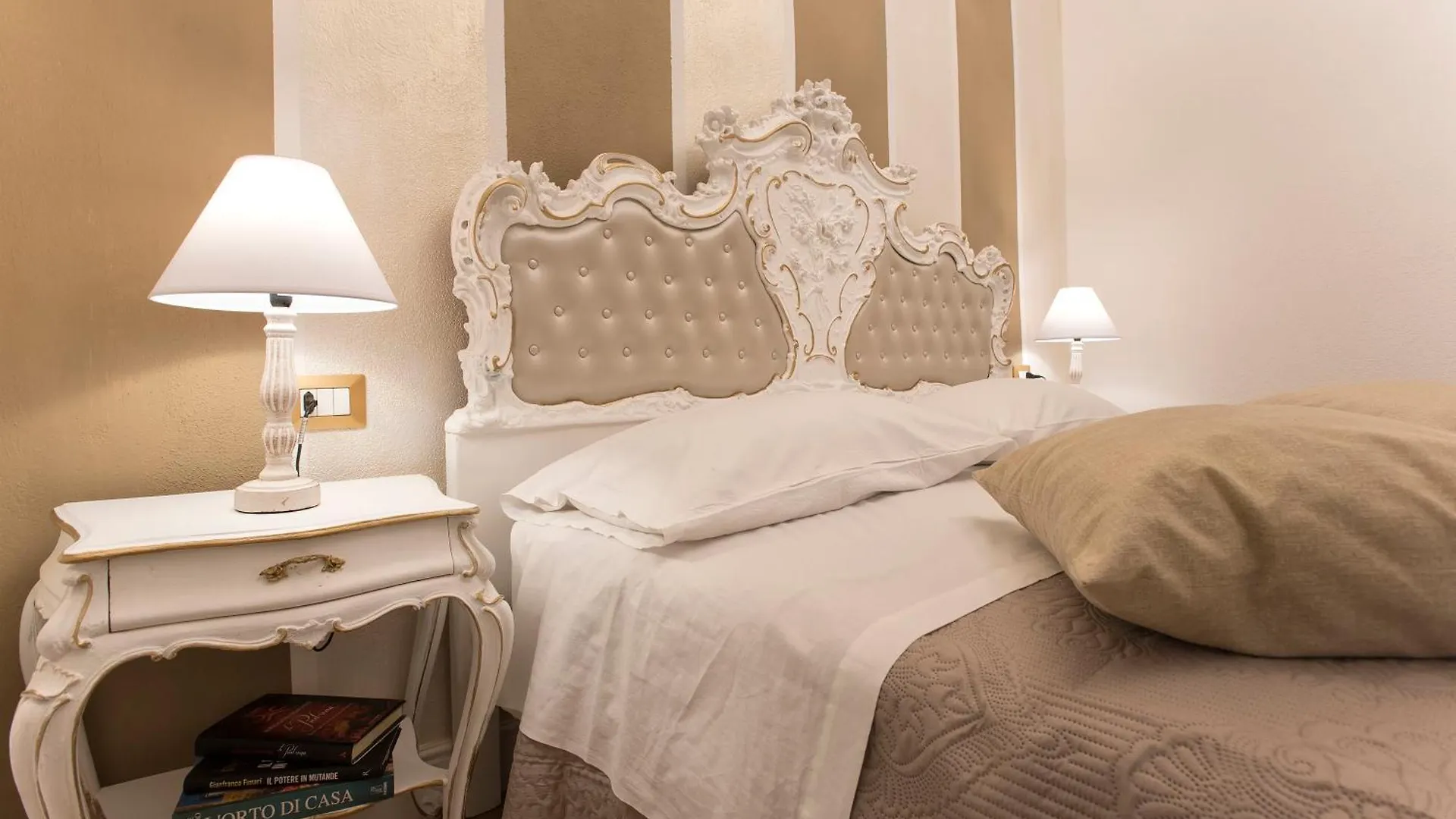 Restored Historic Mansion Paterno With Exclusive Pool, Wifi And Ac For 20 People 알게로 이탈리아