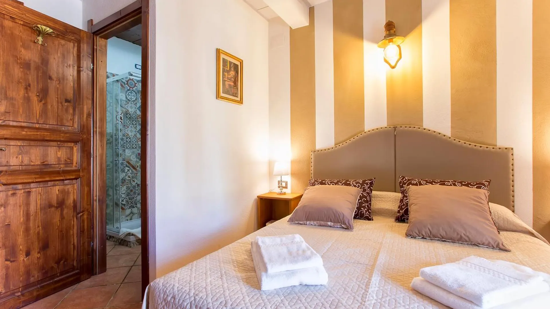 Restored Historic Mansion Paterno With Exclusive Pool, Wifi And Ac For 20 People Alghero Włochy