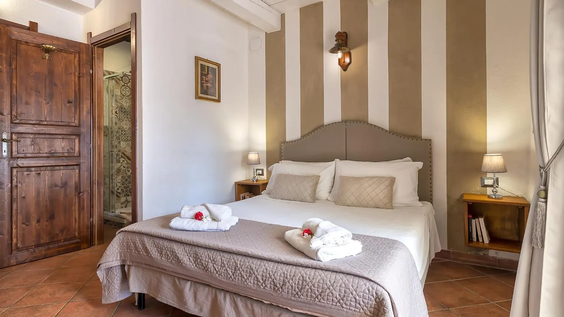 Restored Historic Mansion Paterno With Exclusive Pool, Wifi And Ac For 20 People Alghero