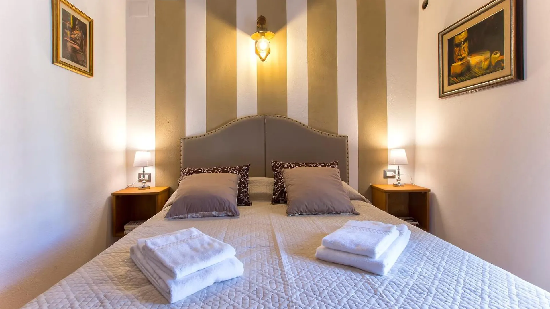 Restored Historic Mansion Paterno With Exclusive Pool, Wifi And Ac For 20 People Alghero 0*,