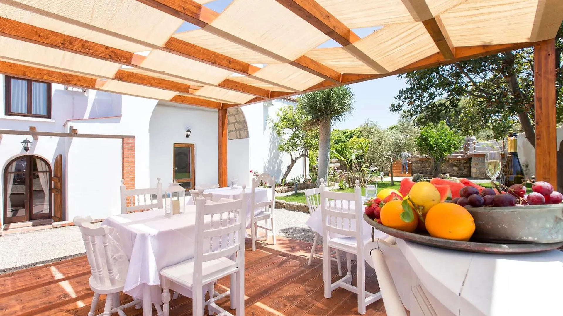 Restored Historic Mansion Paterno With Exclusive Pool, Wifi And Ac For 20 People Alghero 0*,  Włochy
